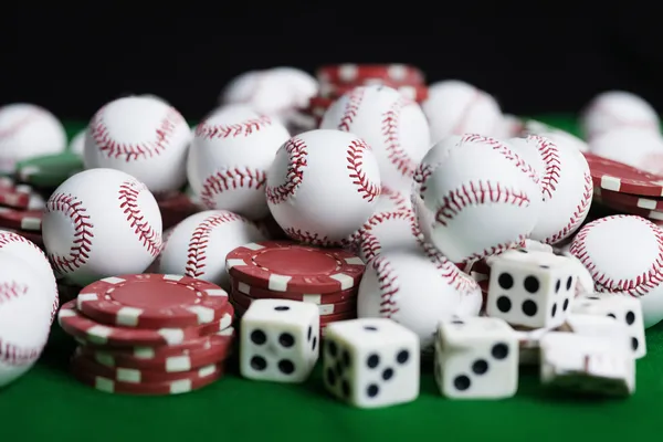 KRIKYAA লাইভ গেমস — অংশ নিন উচ্চ-উত্তেজনার ক্যাসিনো অ্যাকশনে একটি জ্বলজ্বলে রুলেট চাকা এবং ছড়িয়ে থাকা চিপস — যা KRIKYAA–এর লাইভ ও ইনস্ট্যান্ট-উইন গেমের আকর্ষণকে ফুটিয়ে তোলে।